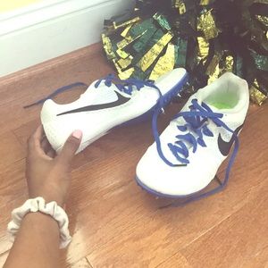 Women's Nike track shoes with spikes